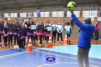 Alunos de 6º e de 7º ano participam dos Jogos Interséries Franciscanos 