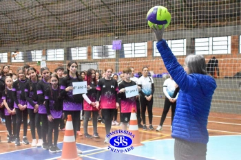 Alunos de 6º e de 7º ano participam dos Jogos Interséries Franciscanos 