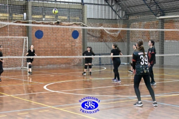 Alunos de 6º e de 7º ano participam dos Jogos Interséries Franciscanos 