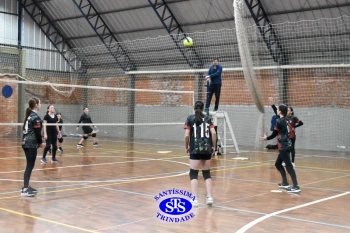 Alunos de 6º e de 7º ano participam dos Jogos Interséries Franciscanos 