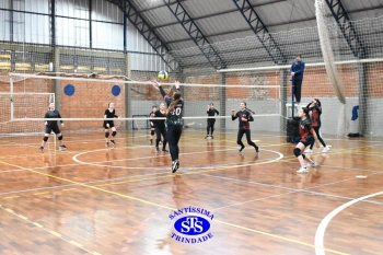 Alunos de 6º e de 7º ano participam dos Jogos Interséries Franciscanos 