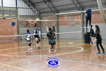 Alunos de 6º e de 7º ano participam dos Jogos Interséries Franciscanos 