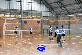 Alunos de 6º e de 7º ano participam dos Jogos Interséries Franciscanos 