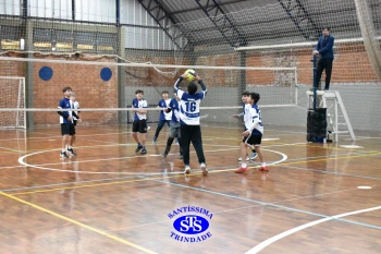 Alunos de 6º e de 7º ano participam dos Jogos Interséries Franciscanos 