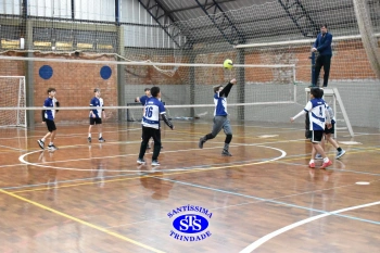 Alunos de 6º e de 7º ano participam dos Jogos Interséries Franciscanos 