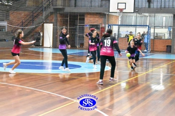 Alunos de 6º e de 7º ano participam dos Jogos Interséries Franciscanos 