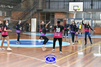 Alunos de 6º e de 7º ano participam dos Jogos Interséries Franciscanos 