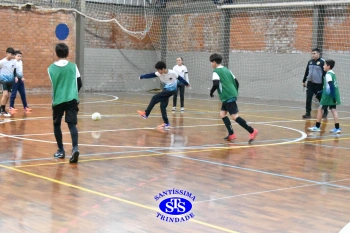 Alunos de 6º e de 7º ano participam dos Jogos Interséries Franciscanos 