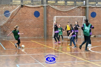 Alunos de 6º e de 7º ano participam dos Jogos Interséries Franciscanos 