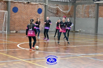 Alunos de 6º e de 7º ano participam dos Jogos Interséries Franciscanos 