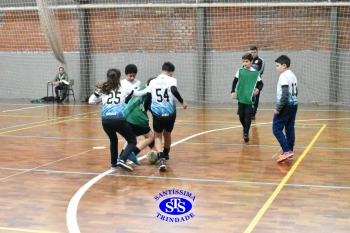 Alunos de 6º e de 7º ano participam dos Jogos Interséries Franciscanos 