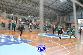 Alunos de 6º e de 7º ano participam dos Jogos Interséries Franciscanos 