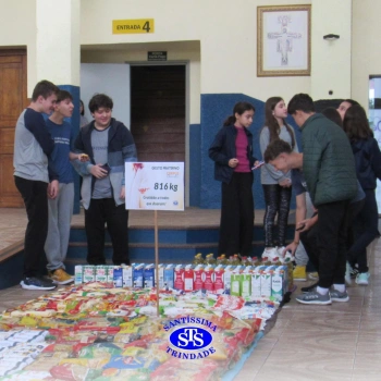 Arrecadamos mais de 800 quilos de alimentos no Gesto Fraterno de Corpus Christi 
