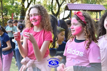 Festa das Cores é marcada por muita alegria e diversão