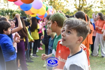 Festa das Cores é marcada por muita alegria e diversão