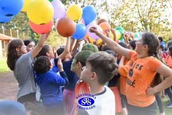 Festa das Cores é marcada por muita alegria e diversão