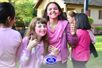 Festa das Cores é marcada por muita alegria e diversão