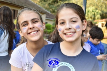Festa das Cores é marcada por muita alegria e diversão