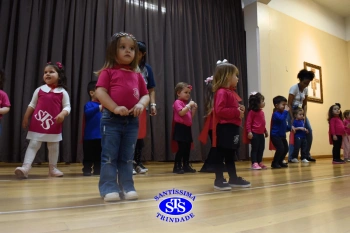 Homenagem aos pais dos alunos do Infantil 1, 2 e 3