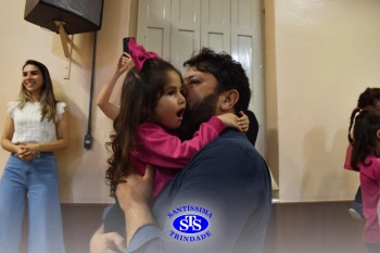 Homenagem aos pais dos alunos do Infantil 1, 2 e 3