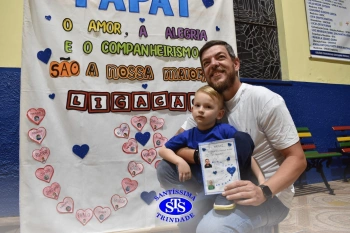 Homenagem aos pais dos alunos do Infantil 1, 2 e 3