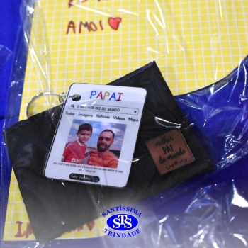 Crianças do 1º e 2º ano homenageiam os pais de forma especial e com muito amor 