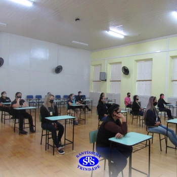 Colaboradores participam de formação continuada