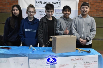 7º ano | Feira de Ciências promove múltiplas aprendizagens