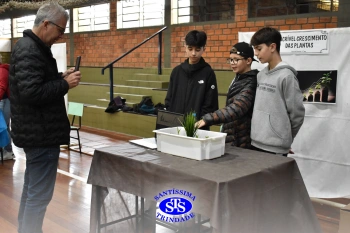 7º ano | Feira de Ciências promove múltiplas aprendizagens