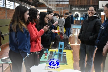 7º ano | Feira de Ciências promove múltiplas aprendizagens