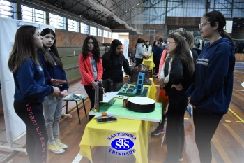 7º ano | Feira de Ciências promove múltiplas aprendizagens