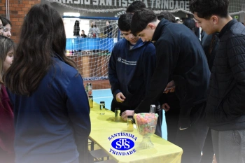 7º ano | Feira de Ciências promove múltiplas aprendizagens