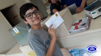 Alunos do 5º ano realizaram visita ao correio