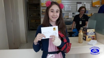 Alunos do 5º ano realizaram visita ao correio