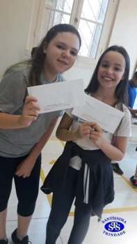 Alunos do 5º ano realizaram visita ao correio