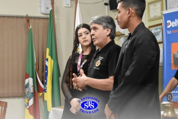 Alunos são premiados em concurso de redação