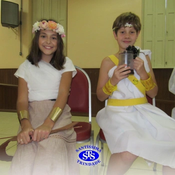 Festa do Olimpo, com alunos do 6º ano