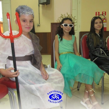 Festa do Olimpo, com alunos do 6º ano