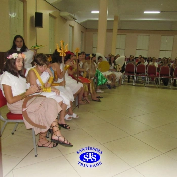 Festa do Olimpo, com alunos do 6º ano