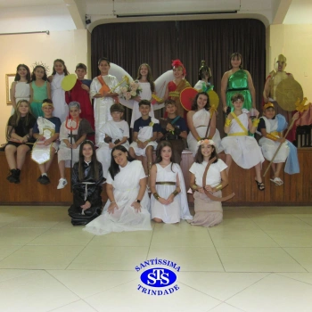 Festa do Olimpo, com alunos do 6º ano
