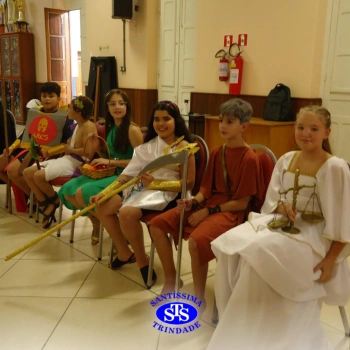 Festa do Olimpo, com alunos do 6º ano