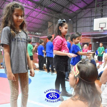 Crianças do 1º e 2º ano expressam todo o seu amor nas homenagens às mães