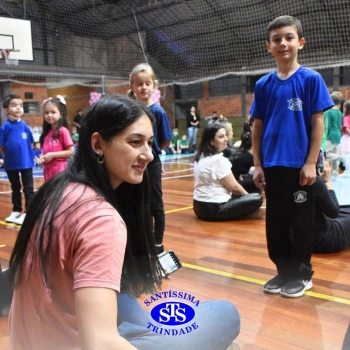 Crianças do 1º e 2º ano expressam todo o seu amor nas homenagens às mães