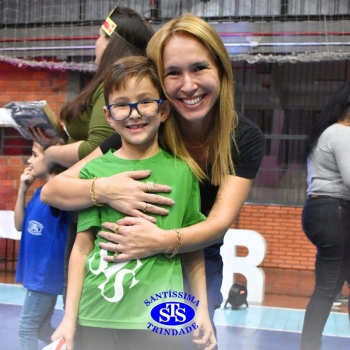 Crianças do 1º e 2º ano expressam todo o seu amor nas homenagens às mães