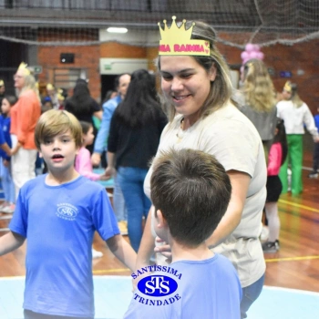 Crianças do 1º e 2º ano expressam todo o seu amor nas homenagens às mães