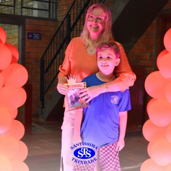 Crianças do 1º e 2º ano expressam todo o seu amor nas homenagens às mães