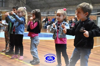 Homenagem aos pais dos alunos do Infantil 1, 2, 3 e 4