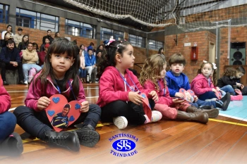 Homenagem aos pais dos alunos do Infantil 4