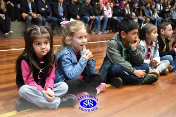 Homenagem aos pais dos alunos do Infantil 1, 2, 3 e 4