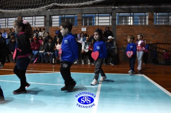 Homenagem aos pais dos alunos do Infantil 4